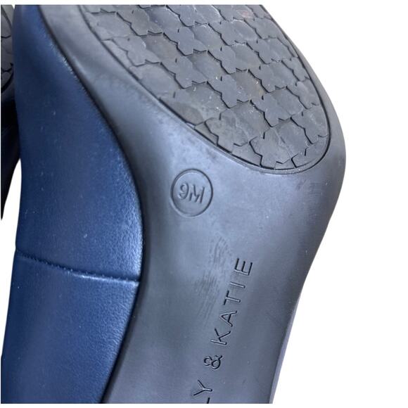 Kelly & Katie navy blue pumps US 9M high heel career shoes faux leather classics - Picture 9 of 11